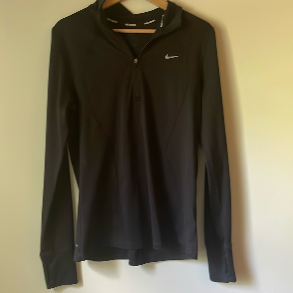 Nike L